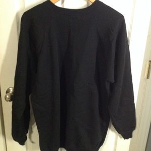 Black sweatshirt